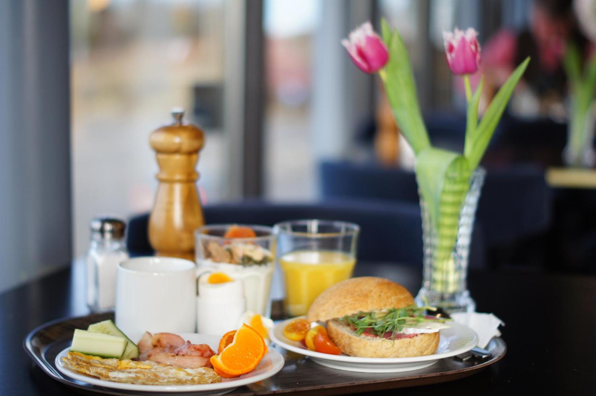 Vaetterleden Hotell & Restaurang Gränna Екстериор снимка